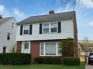 4049 Bushnell Rd, University Heights, OH 44118