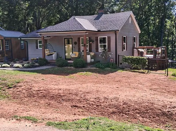 104 Delaware St, Chesnee, SC 29323