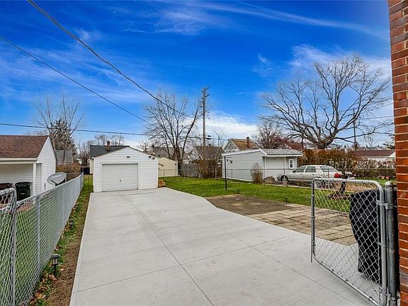 4th image of 3202 Grovewood Ave