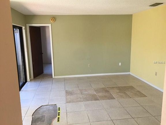 2nd image of 468 Hunter Cir