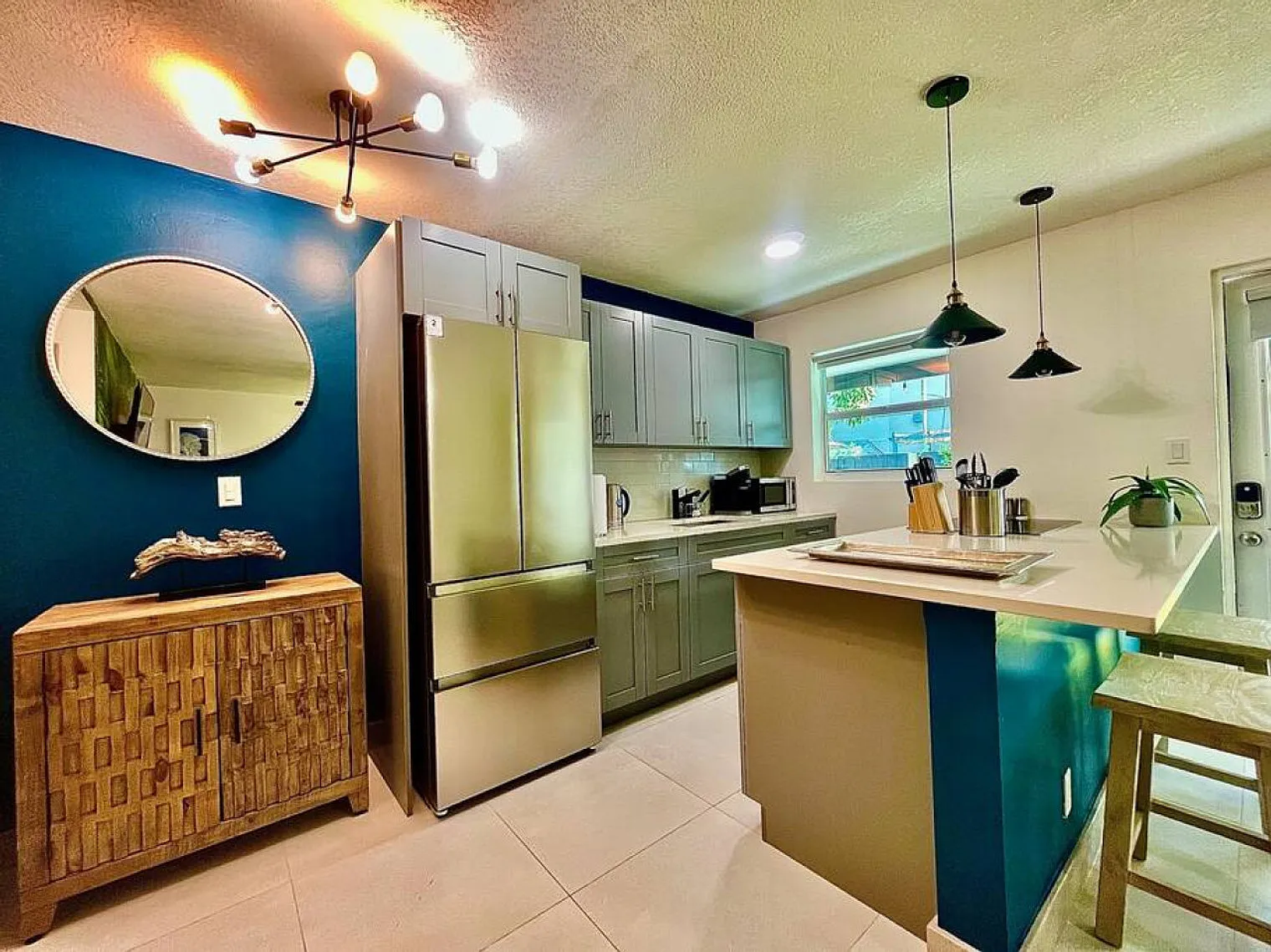 1 bed, 1.0 bath, 1194 sqft, $3,226 — Photo 4