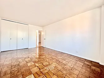 Rented by Addison Property Group