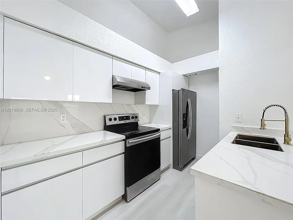 2225 Metropolitan Way #1225