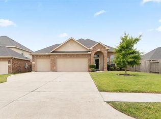 839 Grassy Creek Ln, La Marque, TX 77568