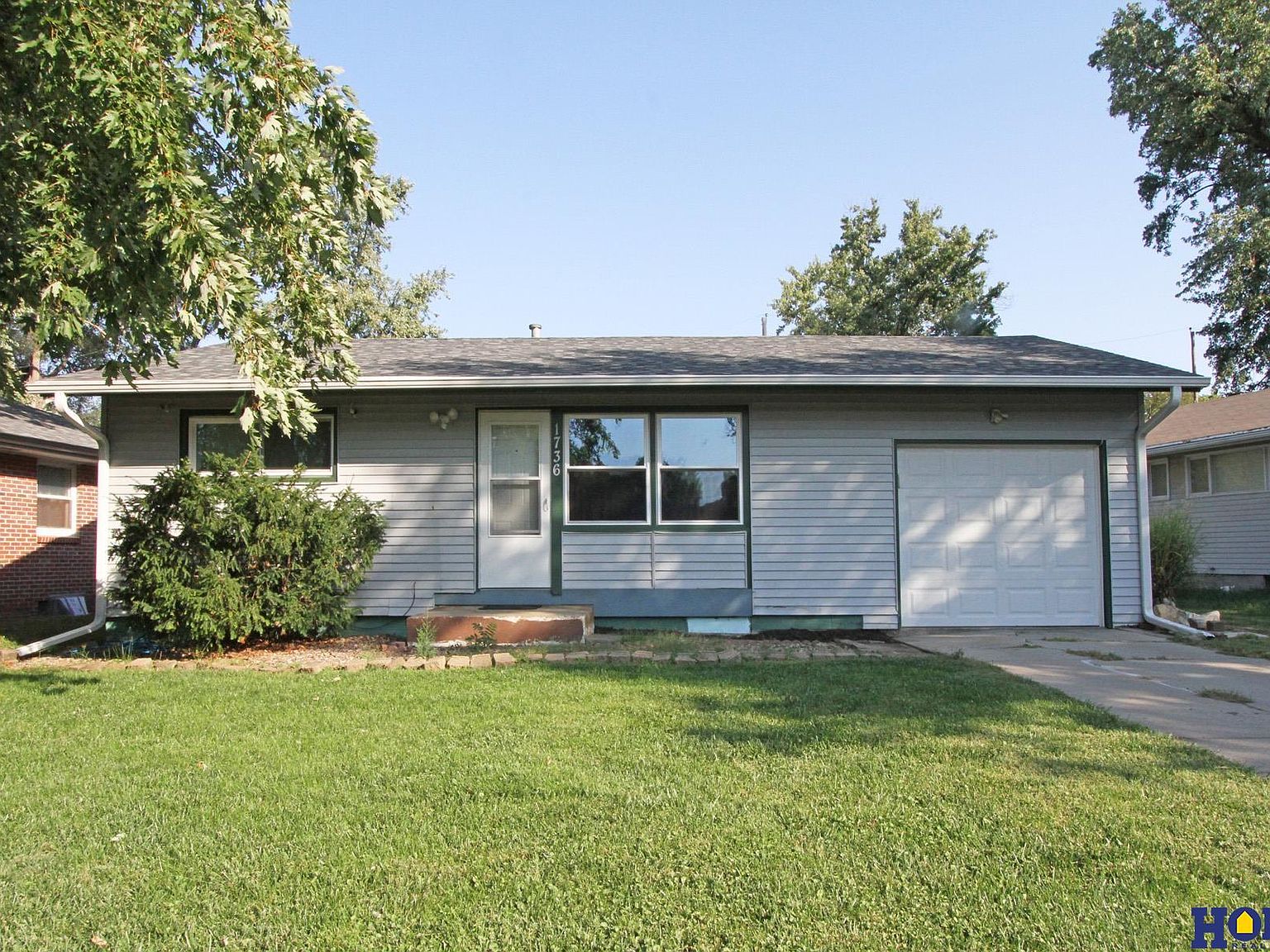1736 Sunny Hill Rd, Lincoln, NE 68502 | Zillow