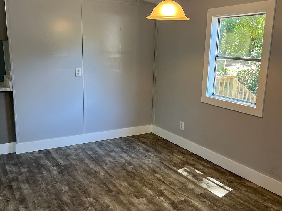 1st image of 1303 Woodchuck Ave #4