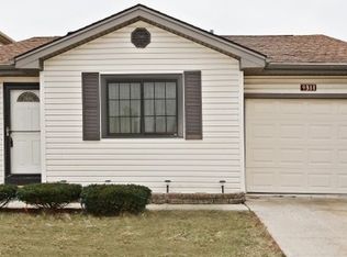 9311 Hawthorne Ln, Orland Hills, IL 60487