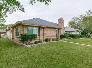 425 Adelaide Dr, Mesquite, TX 75149