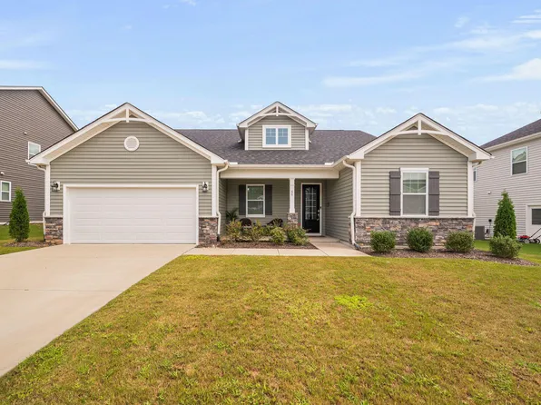 65 Hartford Ln, Fuquay Varina, NC 27526