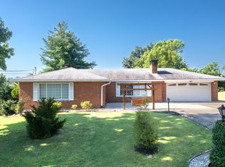 37 Walnut Hall Dr, Independence, KY 41051