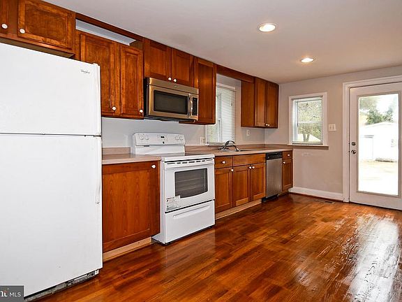 5th image of 3531 Lacy Blvd