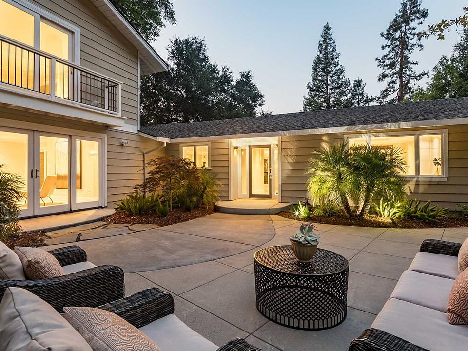 1st image of 700 La Mesa Dr