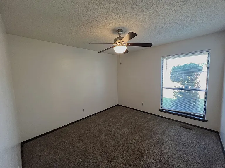 112 N Grand Fork Dr — Photo 17