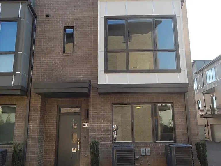 807 Melpark Ct — Photo 1
