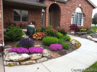 7401 Wentworth Dr, Springfield, IL 62711