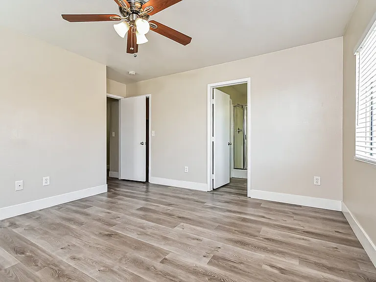 1820 Loida Ct — Photo 9
