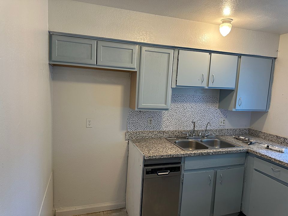 2nd image of 9329 Fox Creek Dr #B