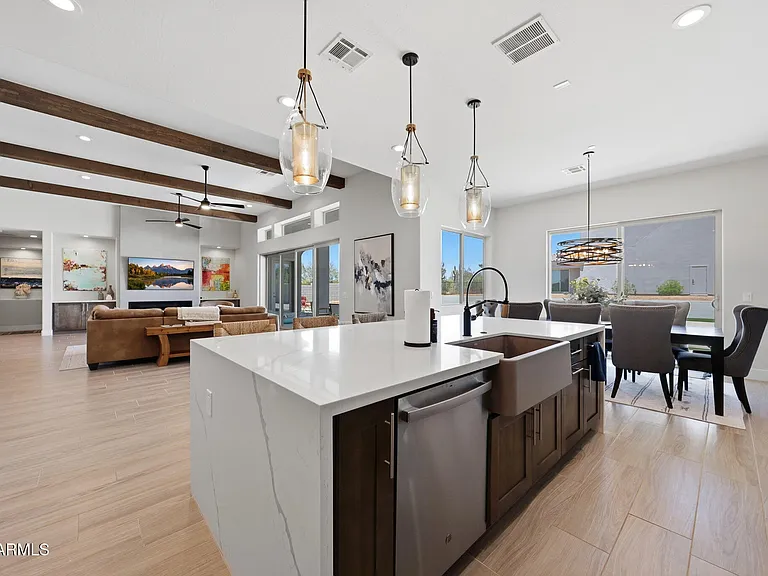 6896 E Lomas Verdes Dr — Photo 11