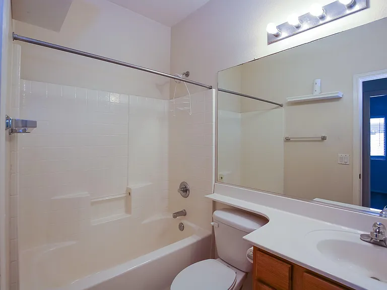 12813 W Sells Dr — Photo 9