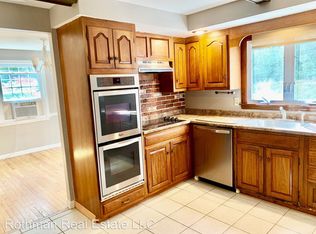 55 Pond Ln, South Windsor, CT 06074