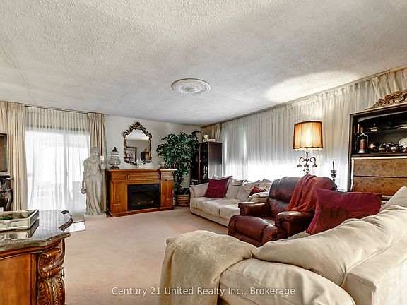3rd image of 2085 Springwood Rd