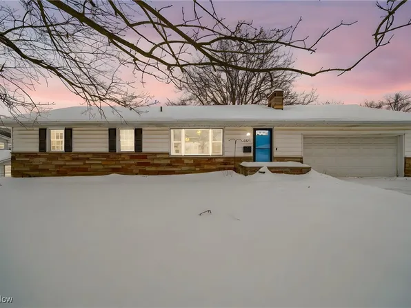 601 Pleasant Valley Dr, Medina, OH 44256