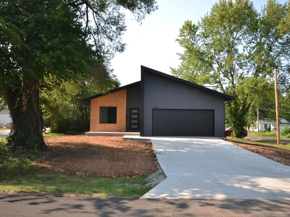 2756 W Lincoln Street, Springfield, MO 65802