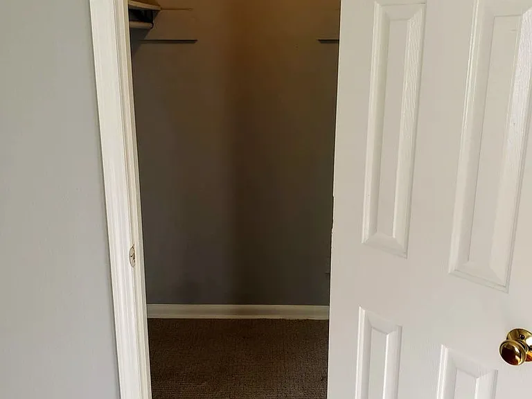 1596 Line Cir — Photo 15