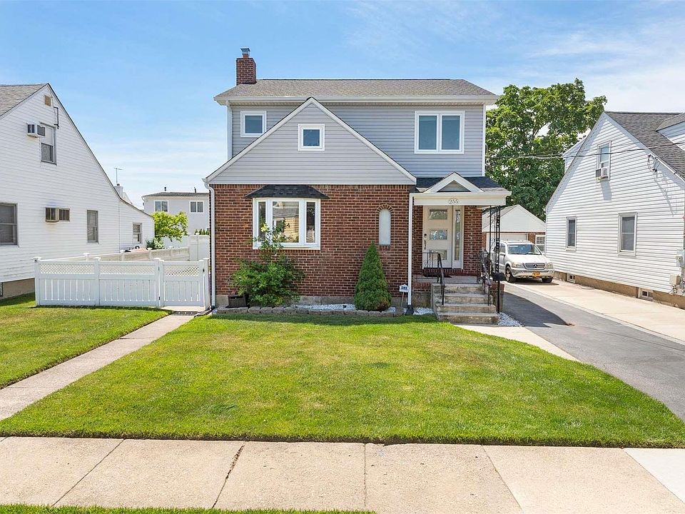 1st image of 255 Frank Avenue
