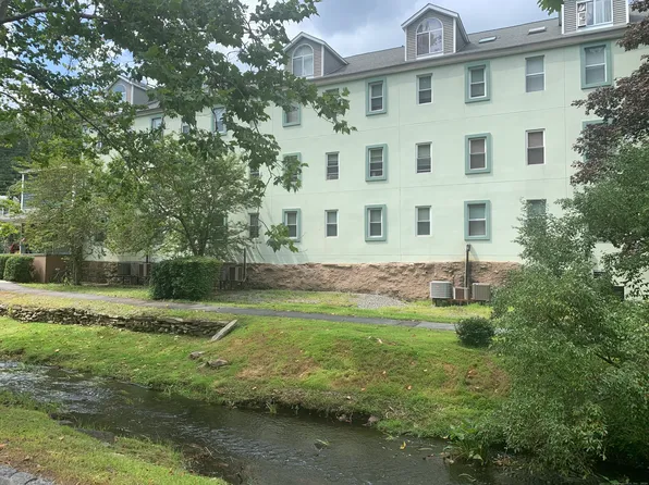 310 Whetstone Mills #310, Killingly, CT 06241