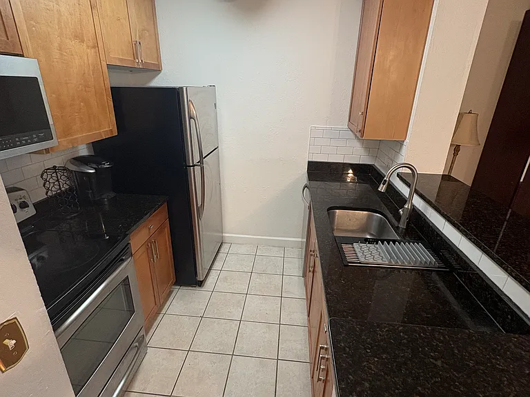75 S Reynolds St #317 — Photo 7