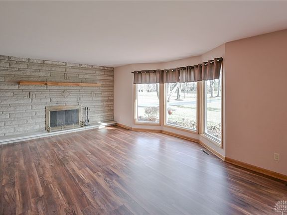 5th image of 255 S Bird Rd