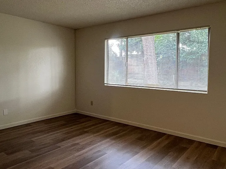 7120 Van Maren Ln — Photo 9