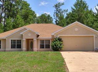 48 Village Center Dr, Homosassa, FL 34446