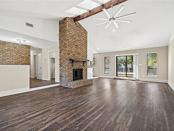 4th image of 8401 Twin Lakes Drive
