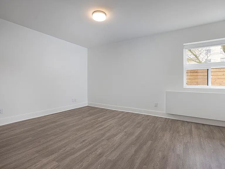 67 Parkwoods Village Dr — Photo 18