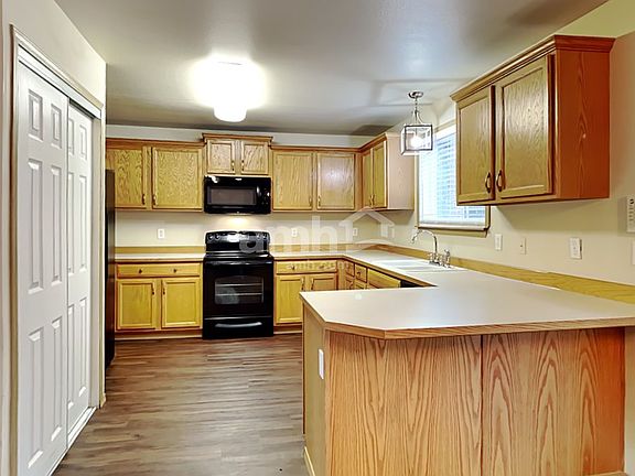 3rd image of 5801 204th Street Ct E
