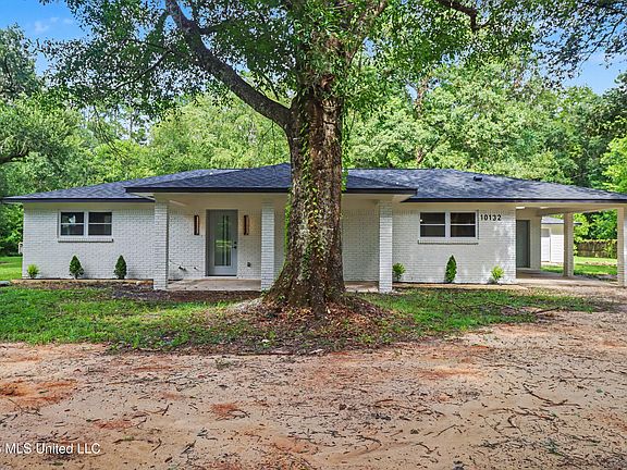 3rd image of 10132 Graystone Dr