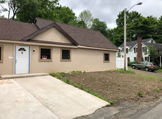 26 Rock City Rd, Red Hook, NY 12571