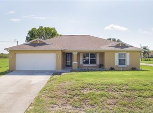 2216 NE 13th Pl, Cape Coral, FL 33909