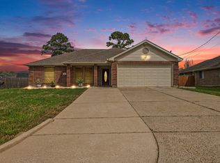 718 Fairfield St, La Porte, TX 77571