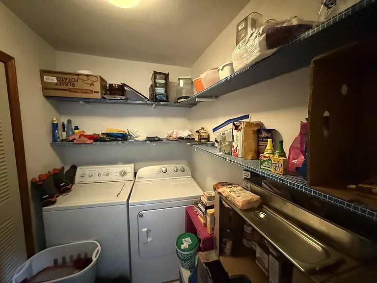 1063 Love Ct #A — Photo 7