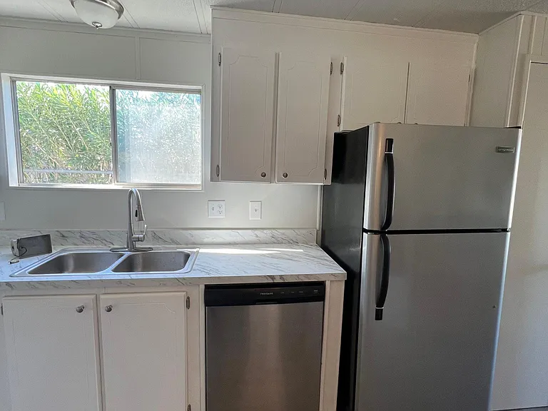 926 Roadrunner Dr — Photo 7