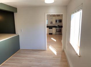 5861 Ocean View Dr, Oakland, CA 94618