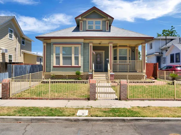220 N College Ave, Fresno, CA 93701