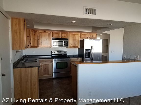 3rd image of 2919 Saddleback Dr