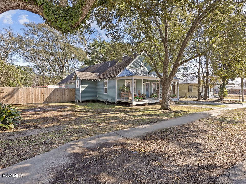205 3rd St, Youngsville, LA 70592 | Zillow