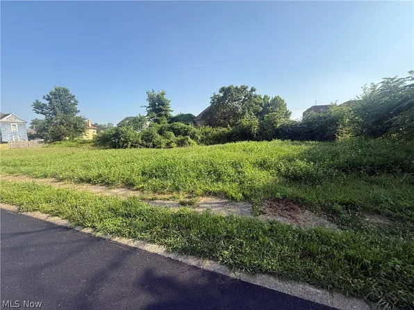 1110 24th St, Parkersburg, WV 26101