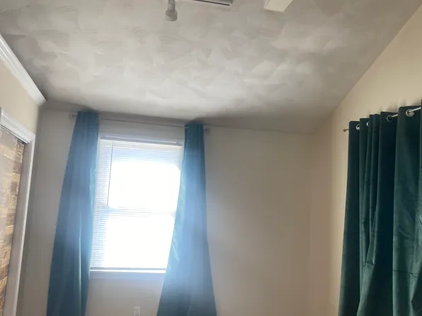 66 Farrell St, Pawtucket, RI 02861