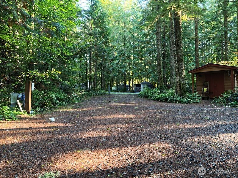 3rd image of 84 2 Wilderness Way